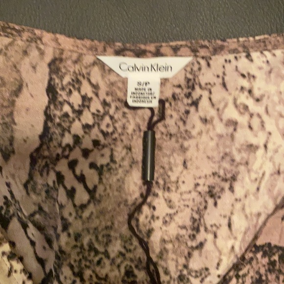 Calvin Klein Snake Print Blouse Size Small - Picture 2 of 2
